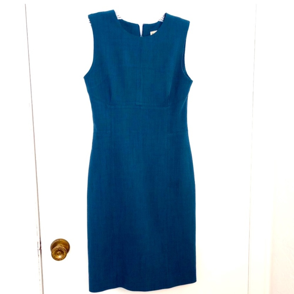 M.M. Lafleur Blue Sleeveless Career Sheath Dress